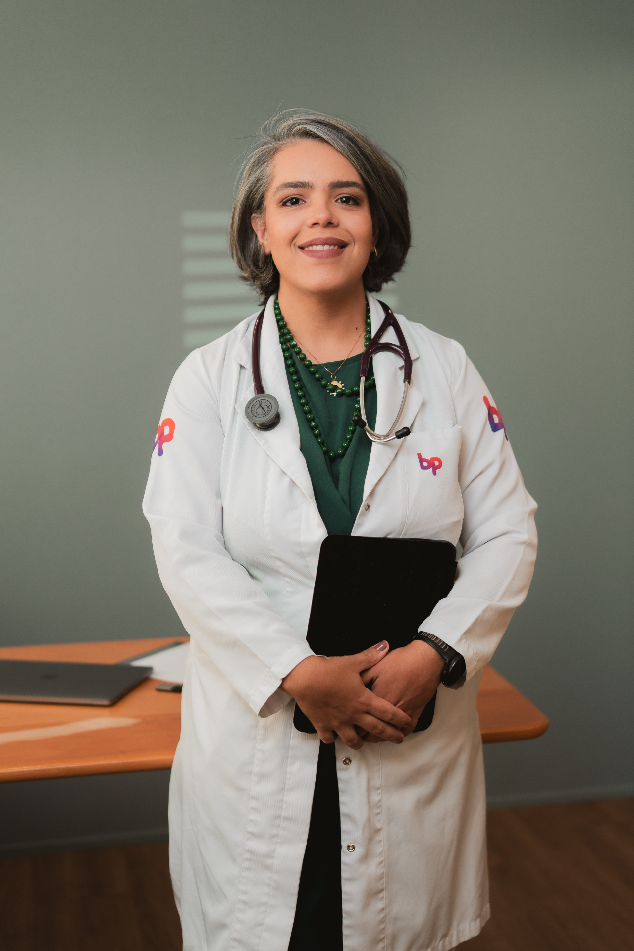 Foto de Dra. Natasha Caldas